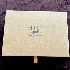 Genuine leather trifold WILL Leather Goods zip wallet